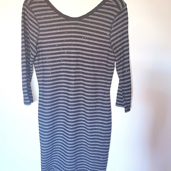 Express dress with sparkles - Picture 2 of 4